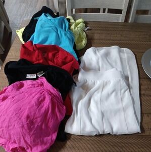 Women bundle 8 blouses and a pretty white skirt sizes 2x to 3x